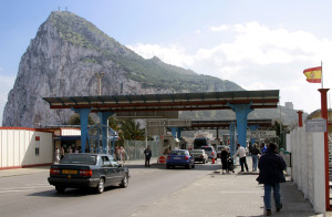 Commons Wikimedia: Frontera entre España y Gibraltar