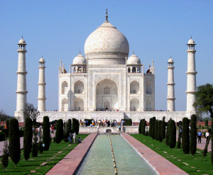 Commons Wikimedia: Taj Mahal (La India)