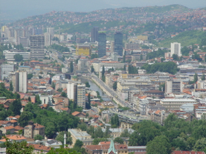 Commons Wikimedia: Vista de Sarajevo
